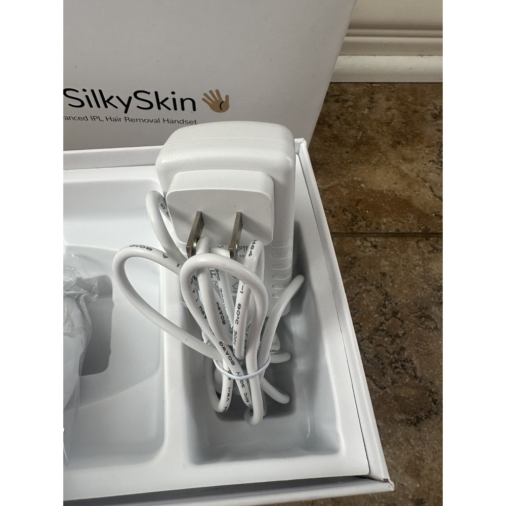 New in Open Box - HeySilkySkin Laser Hair Removal Handset Advanced IPL - Picture 5 of 8